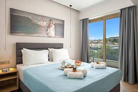 Apartment with Garden View