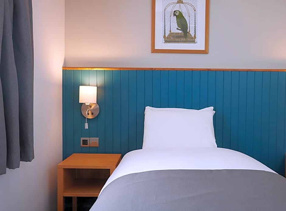 Holmfield Arms by Greene King Inns