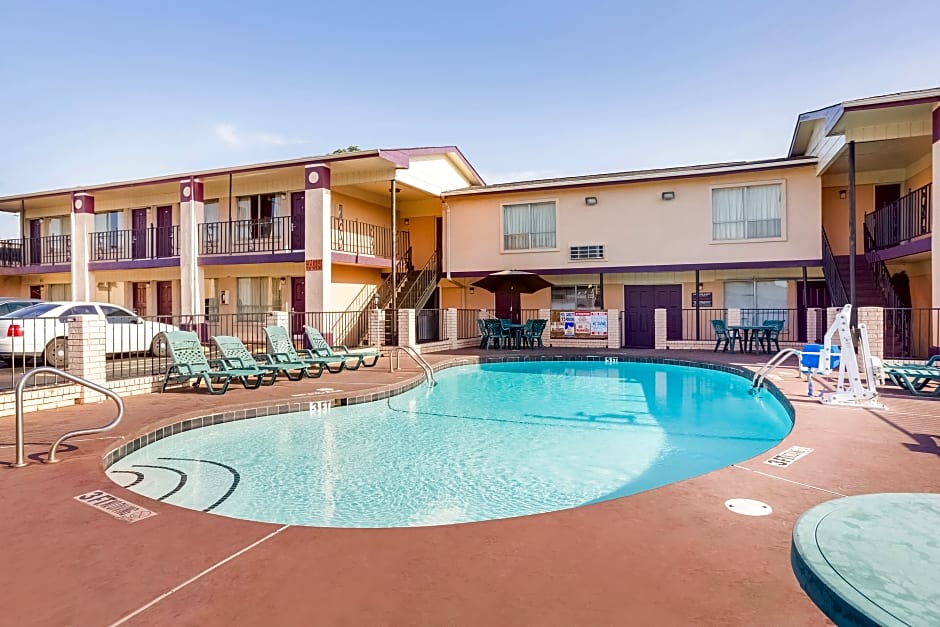OYO Hotel Texarkana North Heights AR Hwy I-30