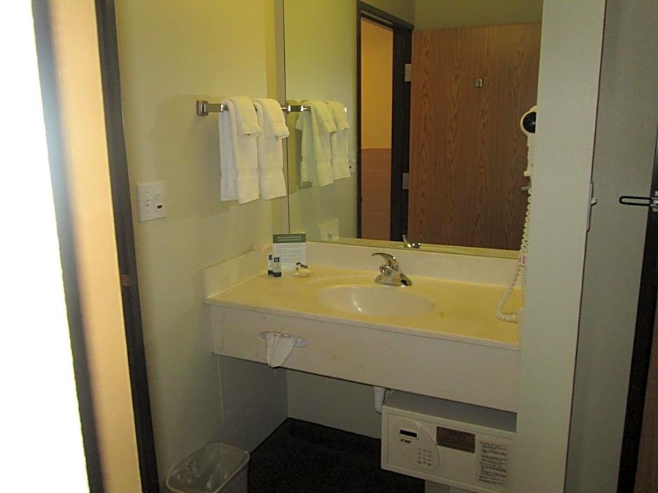 AmericInn by Wyndham Charlevoix