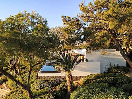 Two-Bedroom Seafront Villa with Private Pool