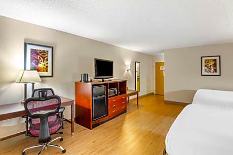 Queen Room with Two Queen Beds - Mobility Access
