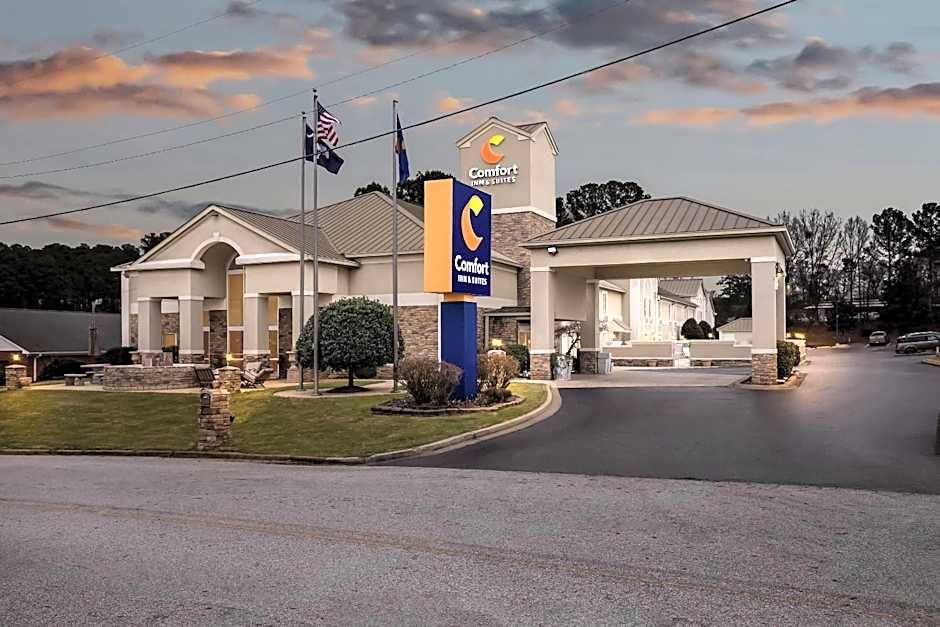Comfort Inn & Suites Greenwood near University