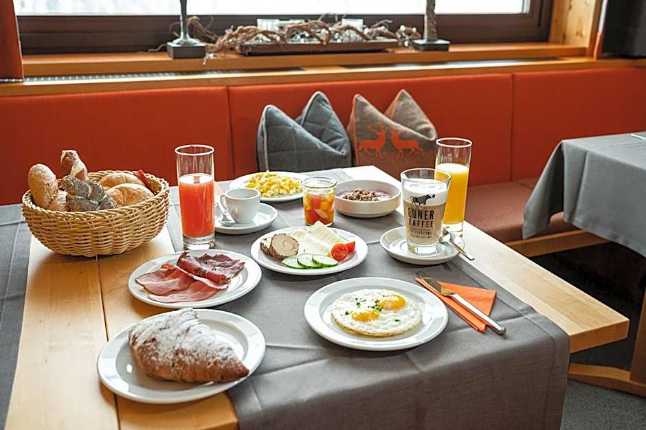 Hotel Garni Haus Tyrol