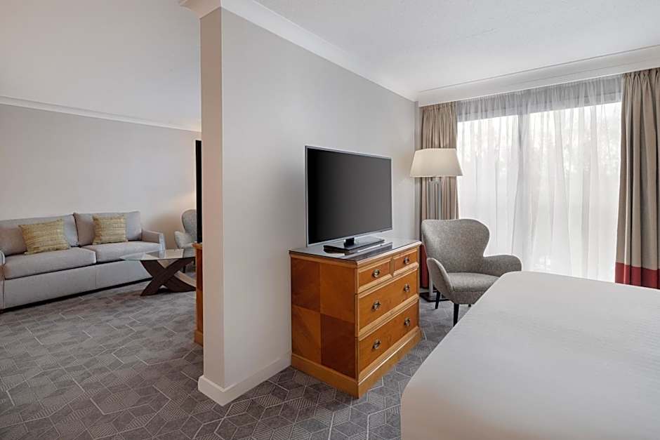 Delta Hotels by Marriott Heathrow Windsor