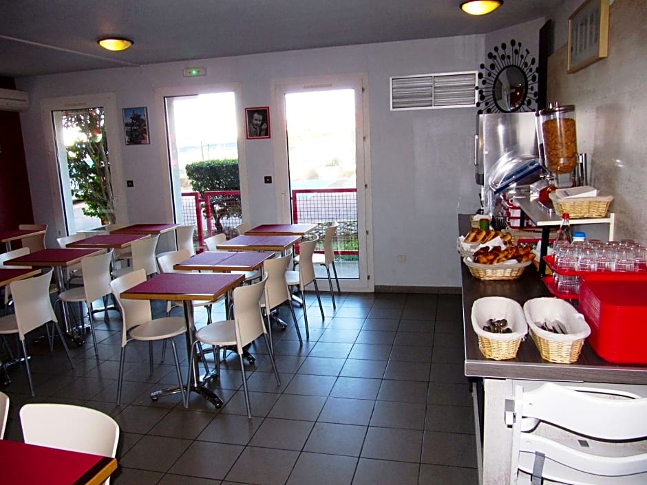 Brit Hotel Essentiel Sète / Balaruc