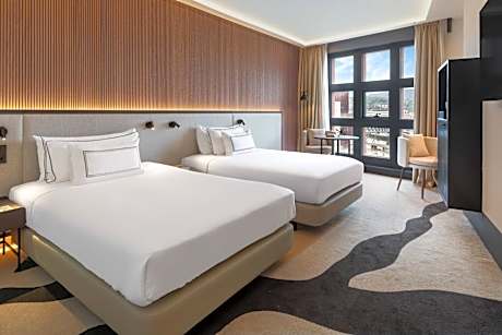 Melia Connecting Room