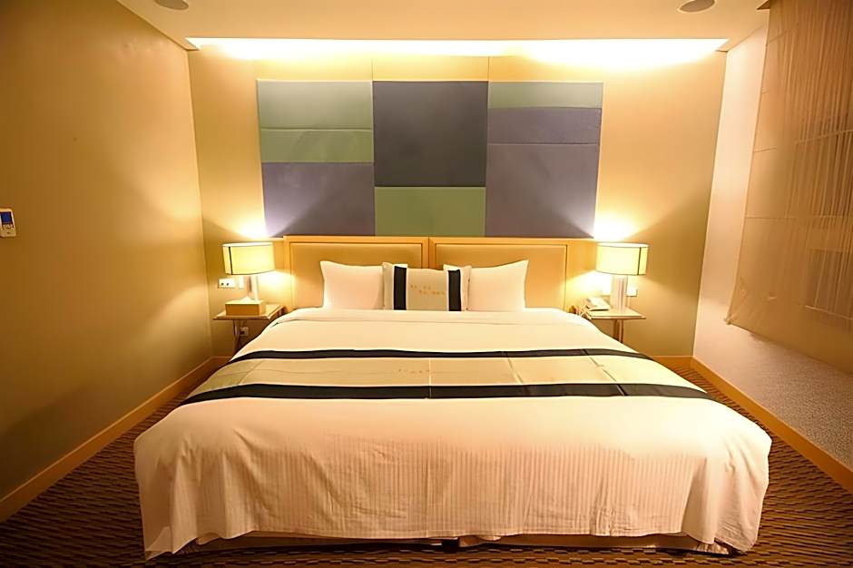 New California Hotel