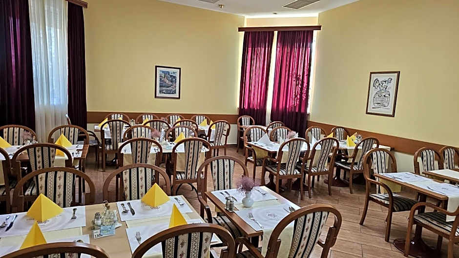 Hotel Vila Ružica- glavna zgrada i depandanse