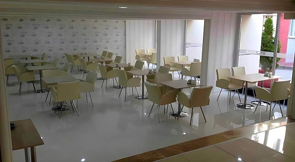 Cinas Hotel