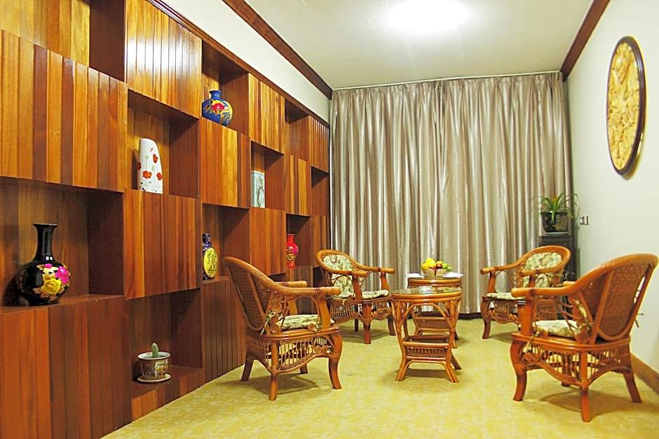 Eastland Hotel