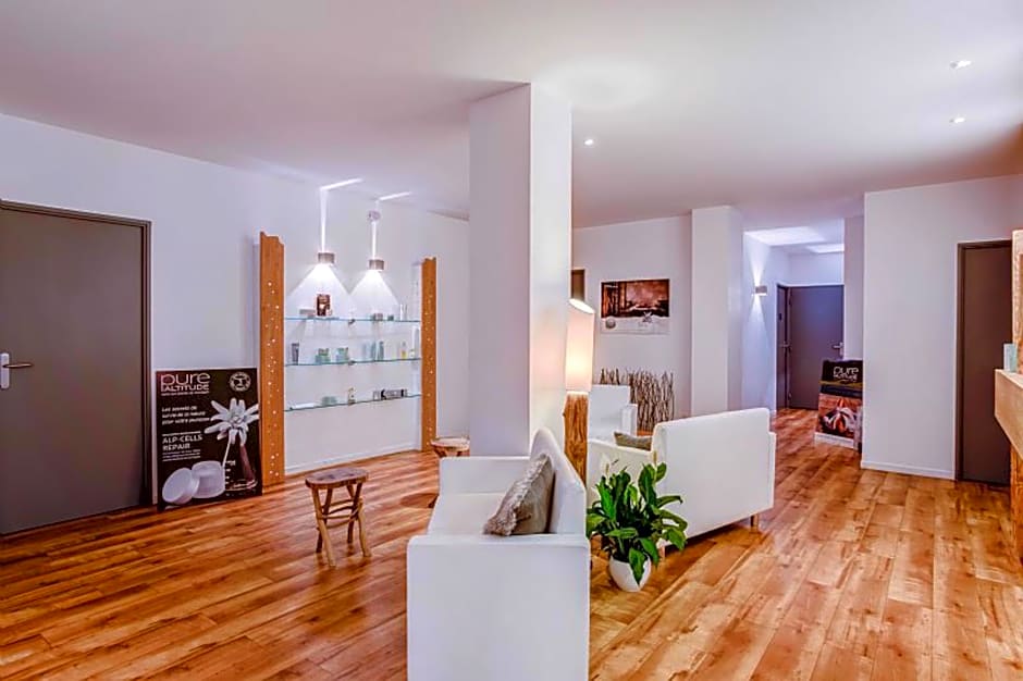 SOWELL COLLECTION Marmotel