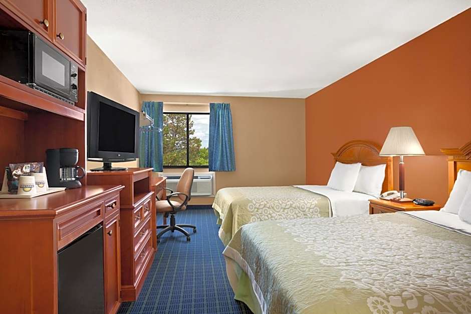 Days Inn by Wyndham Middletown