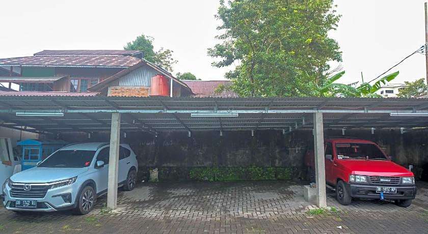 RedDoorz near Politeknik Manado