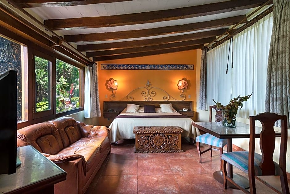 Villa San Jose Hotel & Suites