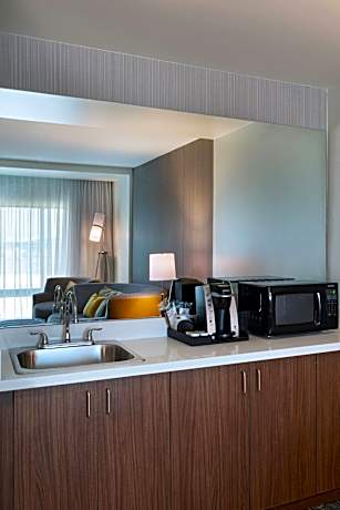 One-Bedroom King Suite with Sofa Bed - Hearing Accessible