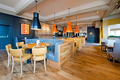 Premier Inn Manchester Airport Heald Green