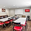Red Roof PLUS+ Jacksonville - Southpoint