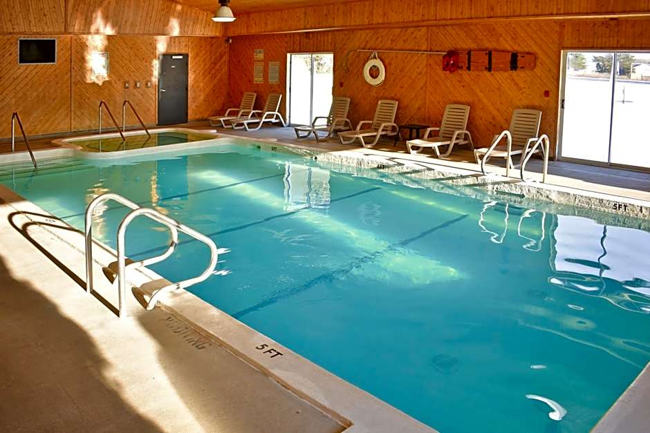 Americas Best Value Inn-Tahquamenon Country