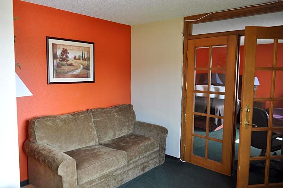 AmericInn by Wyndham Plymouth