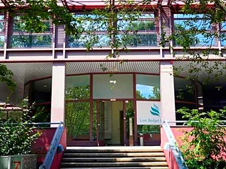 Low Budget Hostel