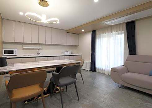 H Avenue Hotel Hwamyeong-dong