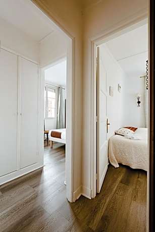 Family Room with Garden View