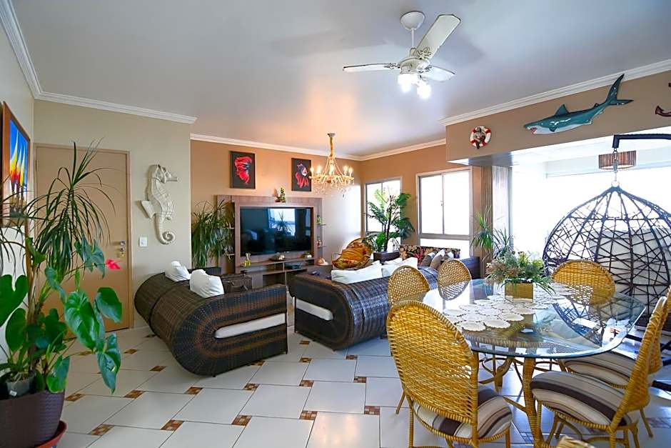 Apartamento no Morro do Maluf, frente ao mar