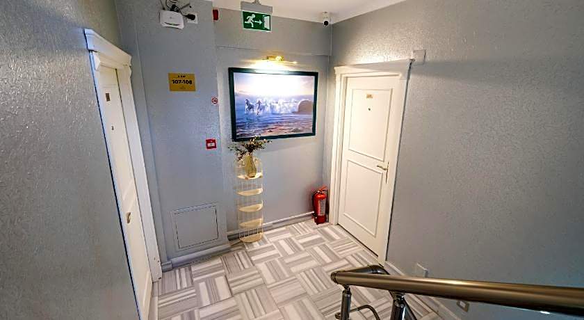 Loren Hotel & Suites