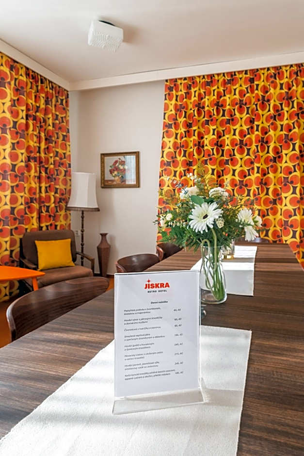 Hotel JISKRA na Čeladné