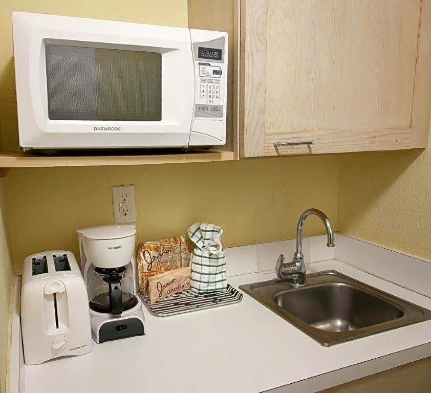 Flamingo Bay Hotel & Marina