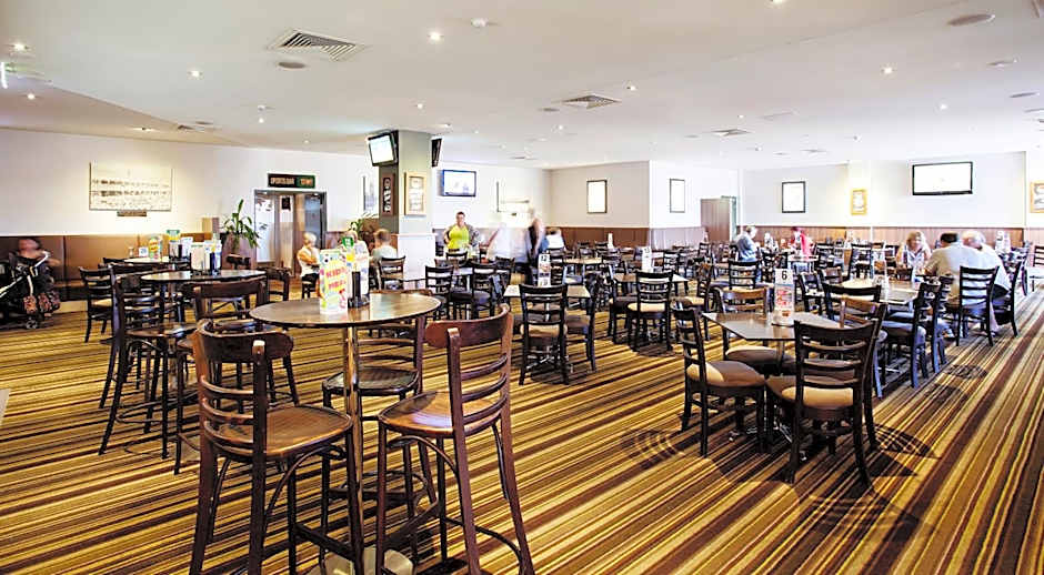 Nightcap at Dalrymple Hotel