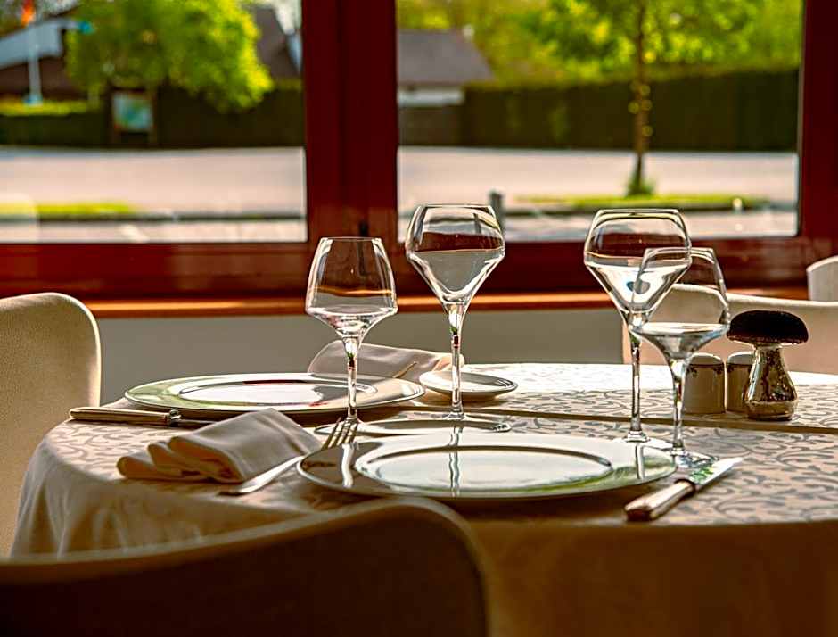 Logis Hotel des Lacs