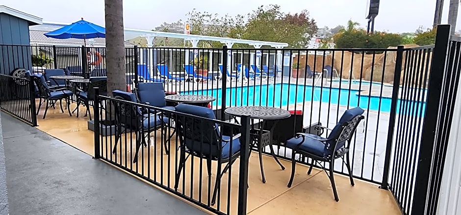 The Grove at Pismo Beach