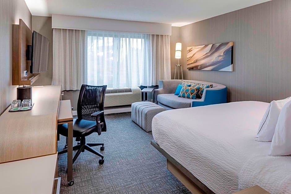 Courtyard by Marriott Portsmouth