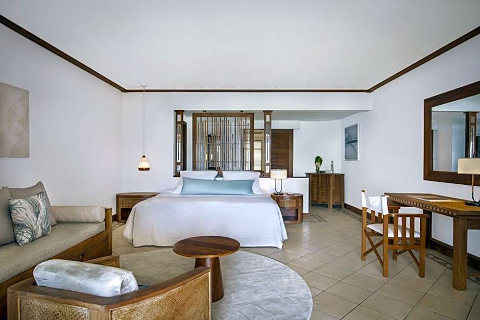 Photo 1 of 5 of Junior Suite, Beachfront