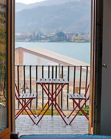 Triple Room with Lake View