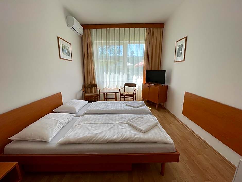 Hello Balcsi Apartmanház