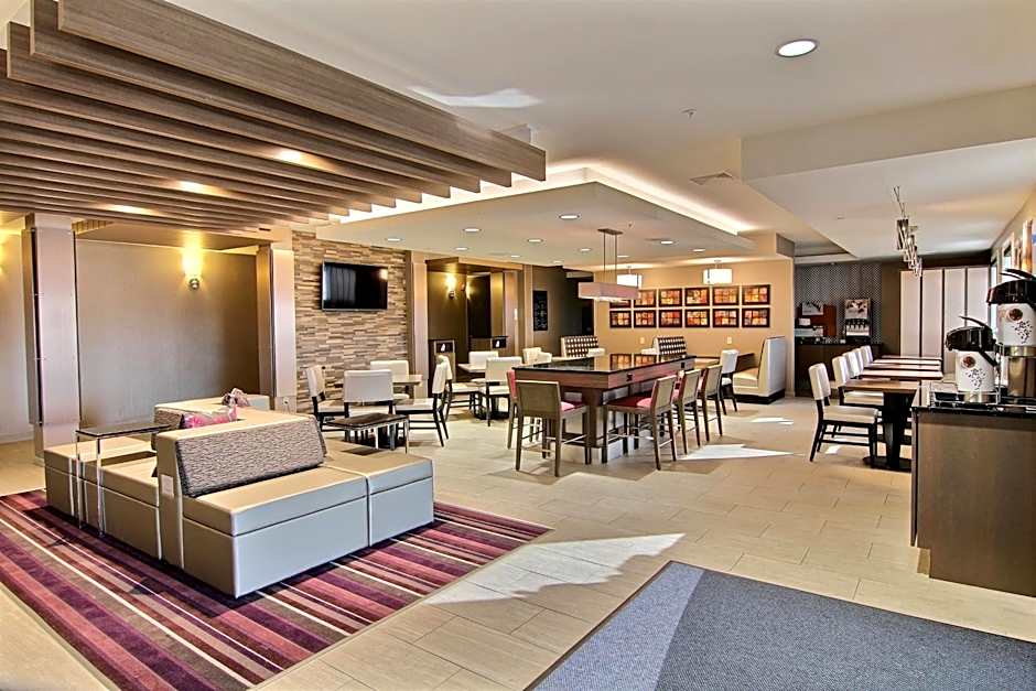 Holiday Inn Express Fargo - West Acres By IHG