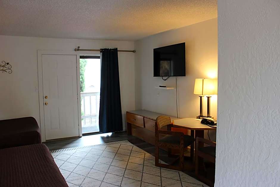 Cedarwood Inn of Ashland