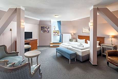 Junior Suite with Sea View and Terrace