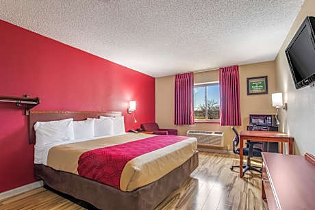 King Room - Accessible/Non-Smoking