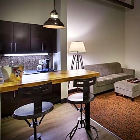 One Bedroom King Suite