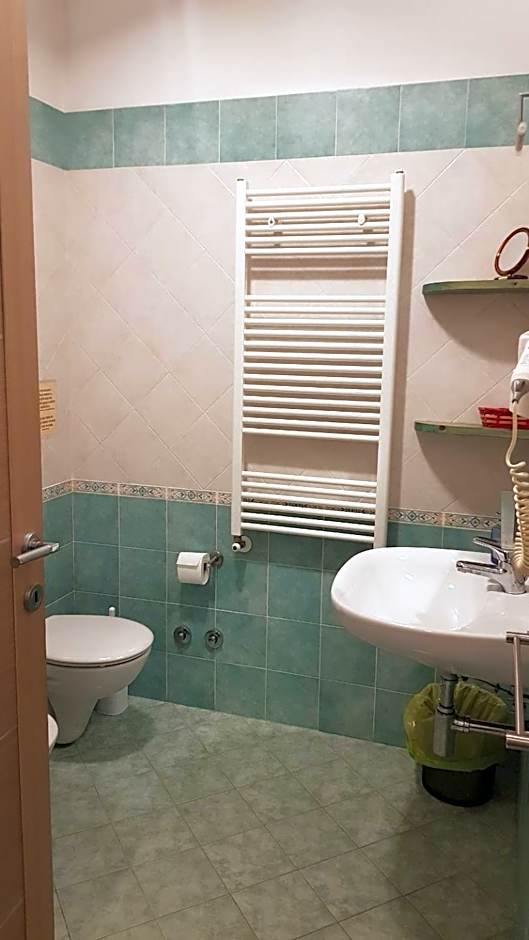 Aurelia Garden Gold B&B