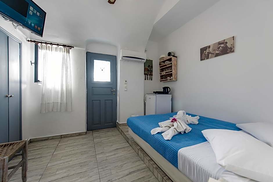 Maryloujohn Villas Oia