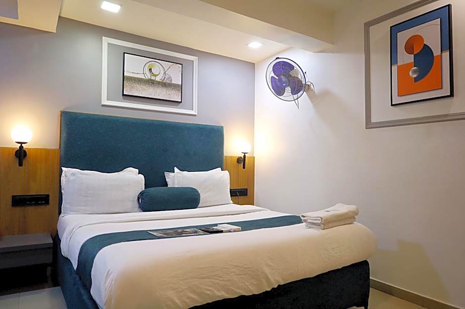 Hotel Gold Leaf,Ahmedabad