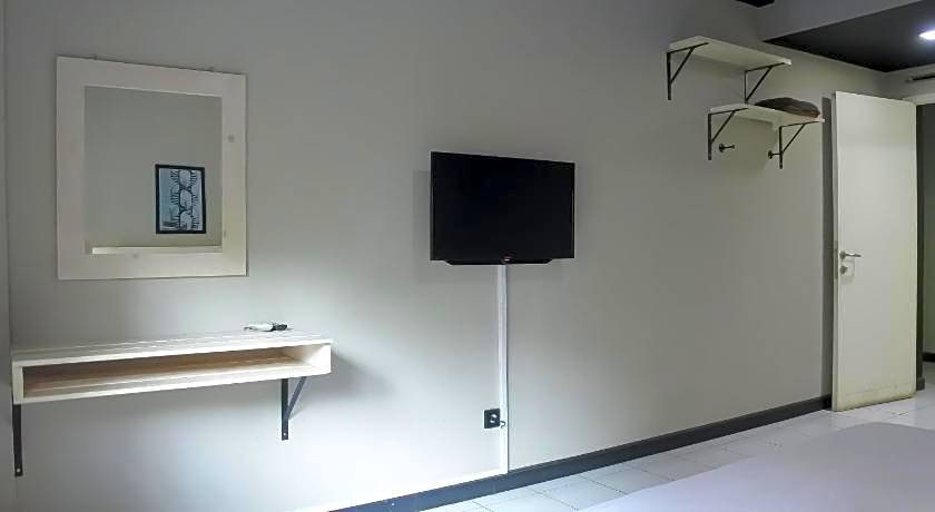 RedDoorz near Exit Toll Pasteur 5