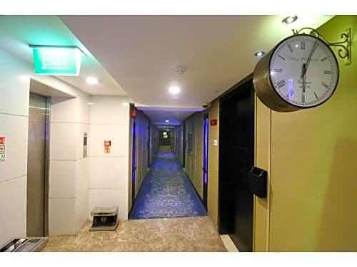 Quality Inn Bez Krishnaa