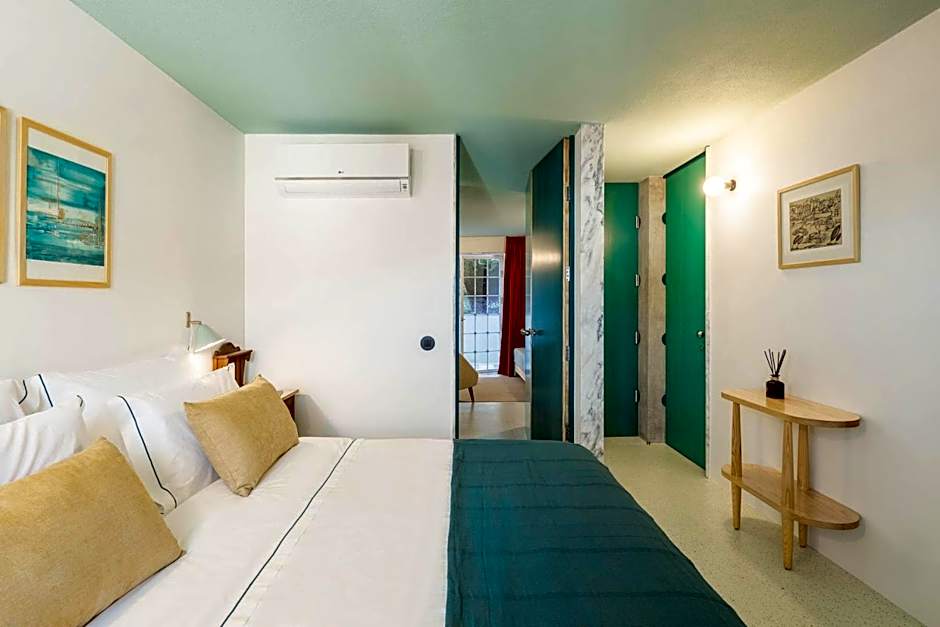 Covelo - The Original Rooms and Suites