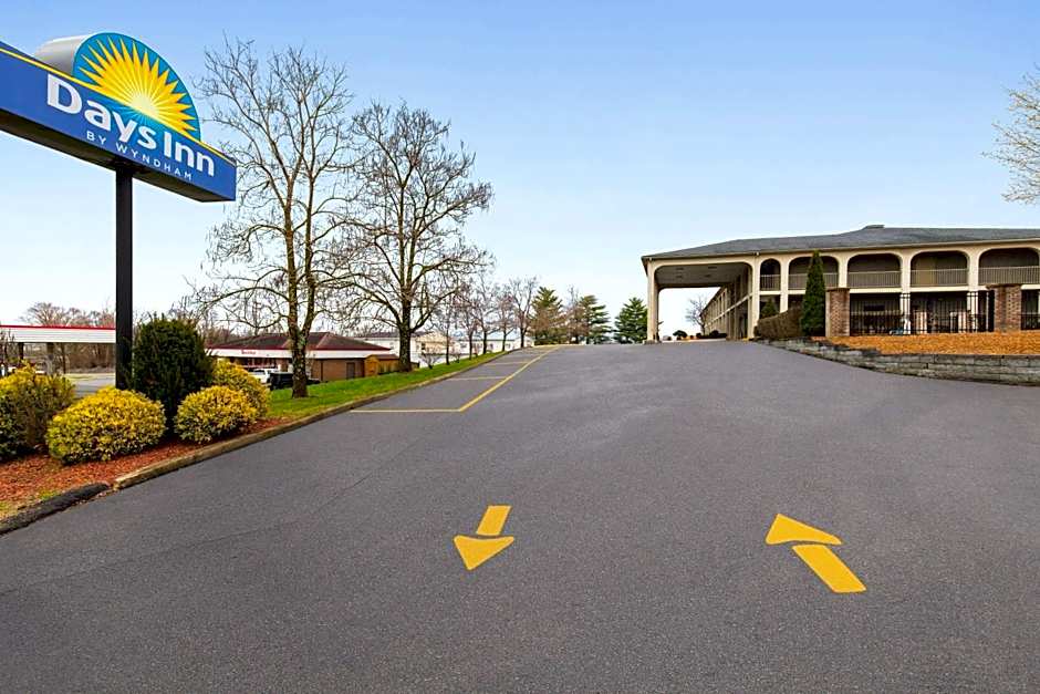 Days Inn by Wyndham Columbia Kentucky